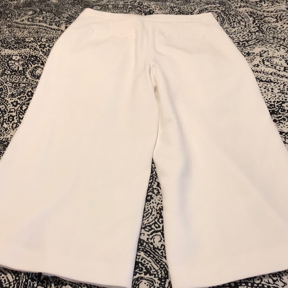 Wide leg crop slacks - Picture 3 of 8